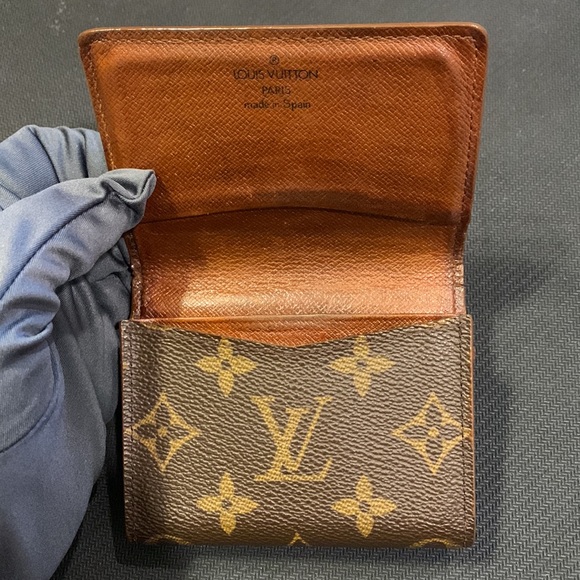 Louis Vuitton Bi Fold Card Holder - Picture 8 of 8